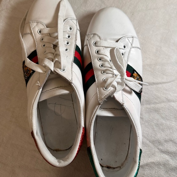 Gucci ace sneakers tiger embroidered